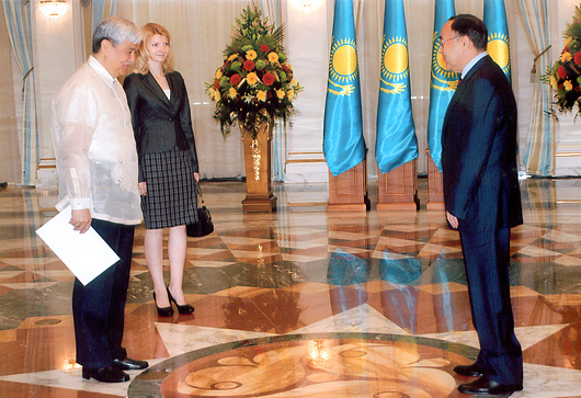 Jesus Yabes & State Secretary Kanat Saudabaev, Palace of President